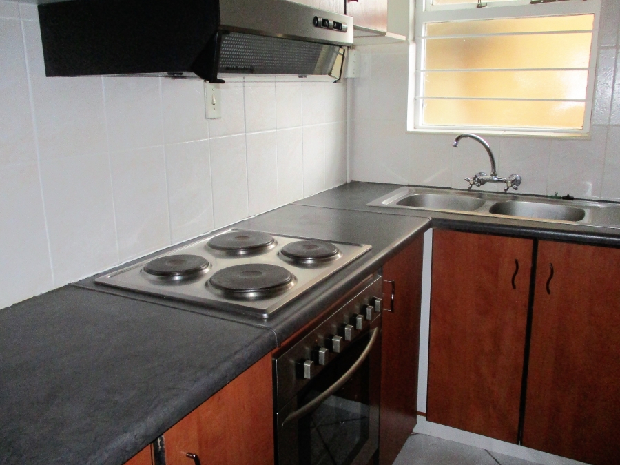 To Let 2 Bedroom Property for Rent in Strand Central Western Cape